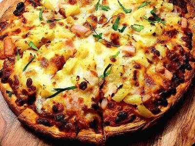 Main - Bacon and Pineapple Pizza